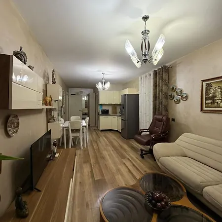 Luxury 5 Near Square 21 Apartament
